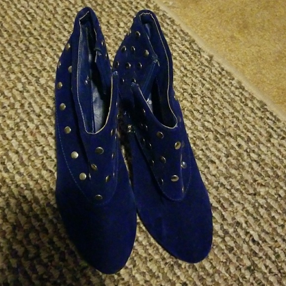 Bamboo Ankle Bootie - Picture 2 of 4